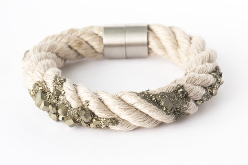 Bracelet Virus